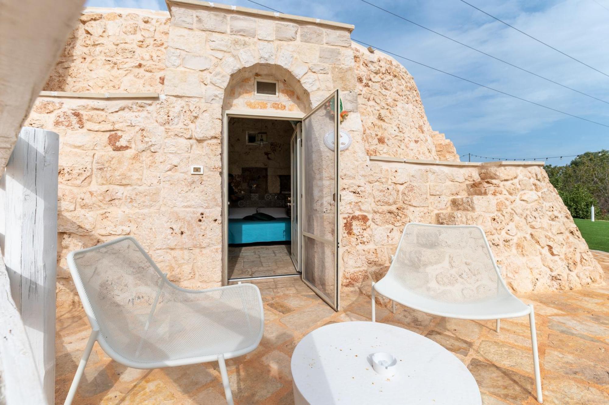 Relais Il Trullo Della Rupe Hotel Ostuni Exterior photo