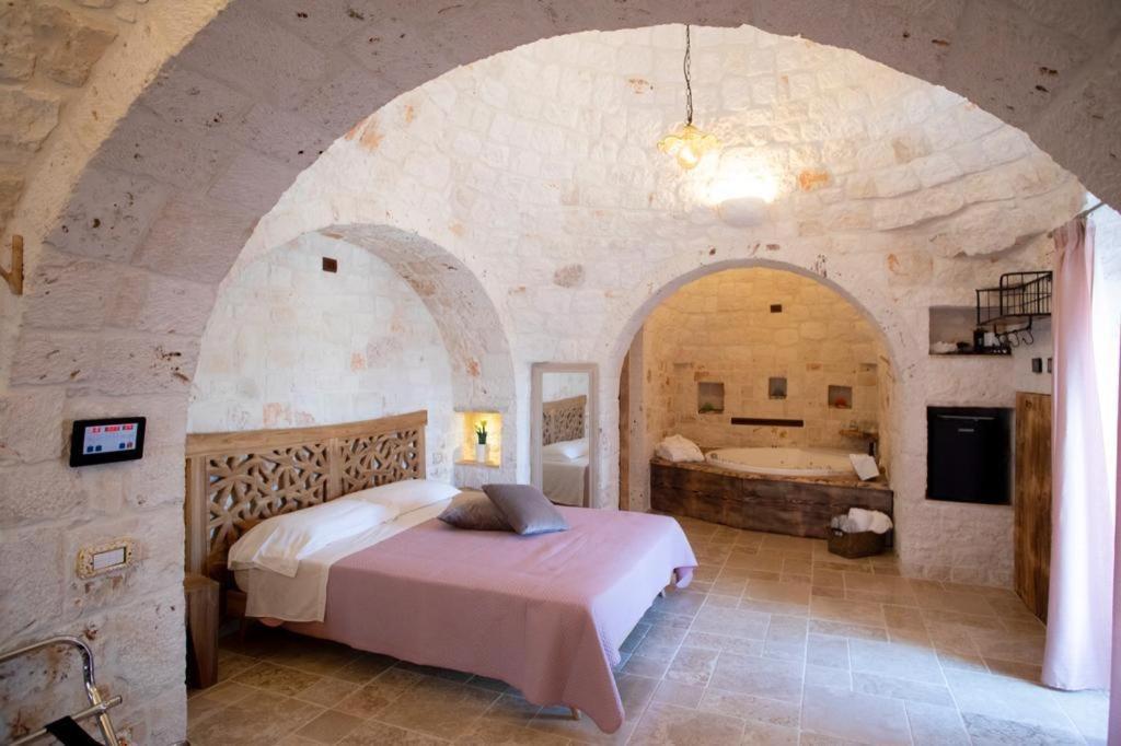 Relais Il Trullo Della Rupe Hotel Ostuni Exterior photo